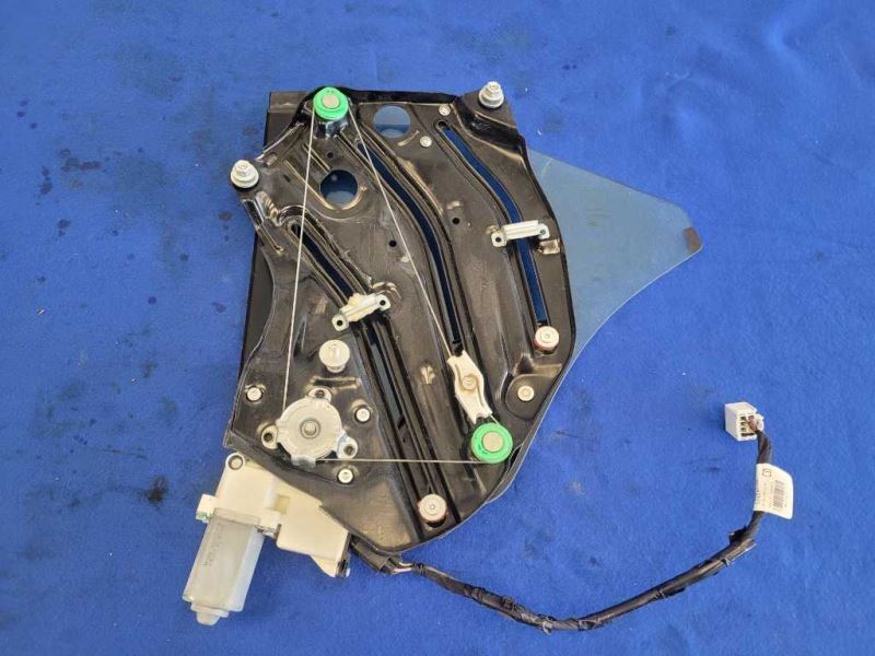 2015-2020 Ford Mustang GT S550 Convertible Driver Quarter Window Glass 2504 - The Parts Farm