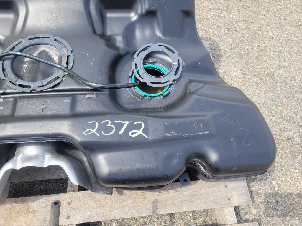 2016-2017 Chevrolet SS 6.2L Sedan Fuel Gas Tank Saddle Bag Plastic 2372 - The Parts Farm