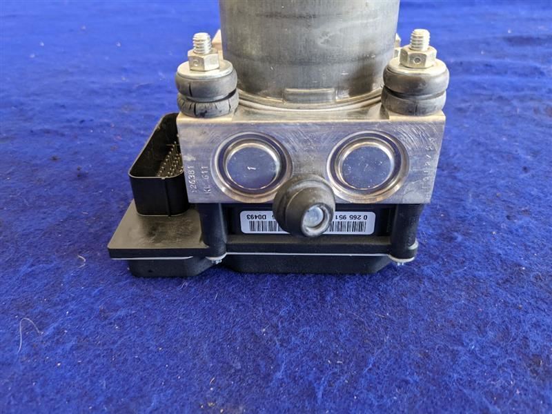 2012-2015 Chevrolet Camaro SS ABS Anti-Lock Brake Module Pump Front Switch - The Parts Farm