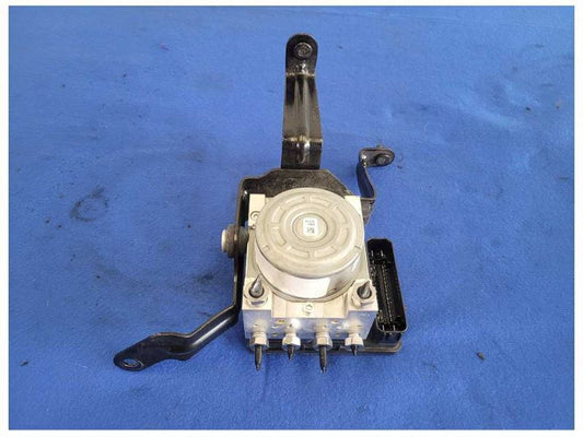 2019-2020 Ford Mustang GT S550 ABS Module Anti-Lock Brake Pump 2565 - The Parts Farm