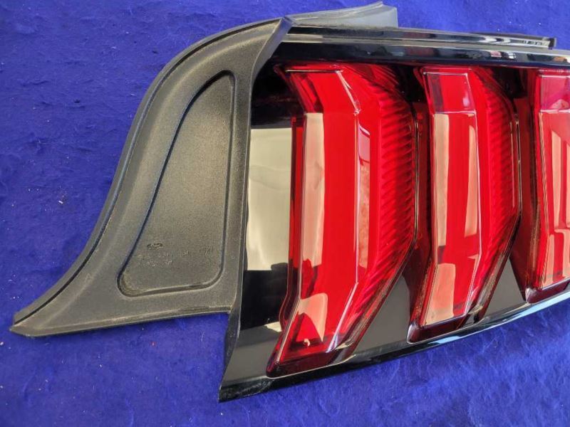 2018-2023 Ford Mustang GT S550 Passenger Right Taillight Lamp Brake Lens 2186 - The Parts Farm