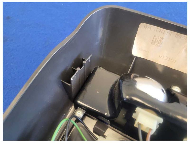2003-2004 Mercury Marauder 4.6L 4v Upper Console Roof Top Dome Light 2522 - The Parts Farm