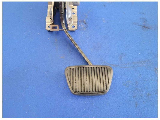 2014-2015 Chevrolet Camaro SS Coupe Pedal Cage Automatic Brake Assembly 2539