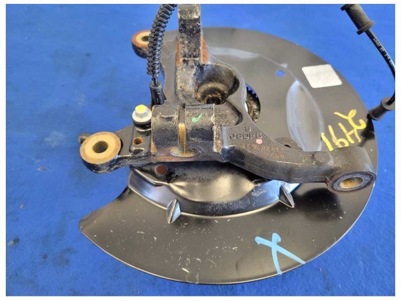 2010-2014 Ford Mustang GT 4.6L Driver Front Spindle Knuckle Hub 2491 - The Parts Farm