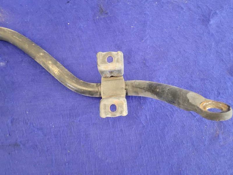 2003-2004 Ford Mustang Cobra SVT DOHC Front Sway Stabilizer Bar Support 2349 - The Parts Farm