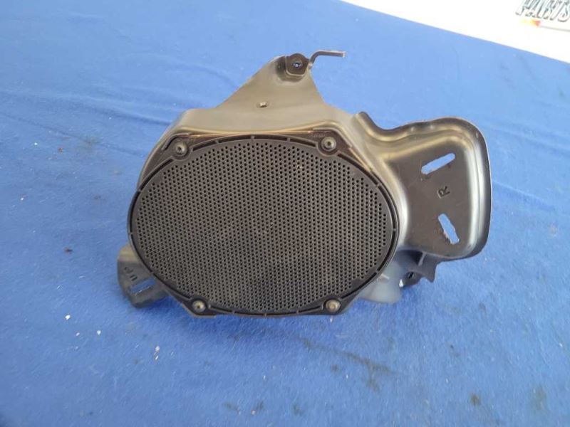 2005-2009 Ford Mustang GT 4.6L Saleen Convertible Driver Door Speaker Audio 2453 - The Parts Farm