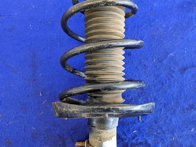 2010-2011 Chevrolet Camaro SS Passenger Right Strut Front Spring Suspension - The Parts Farm