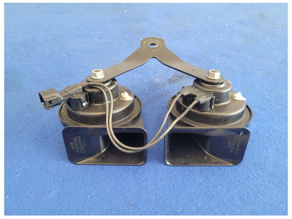 2015-2020 Ford F150 4x4 Pickup Truck Front Dual Horn Emergency Noise 2576 - The Parts Farm