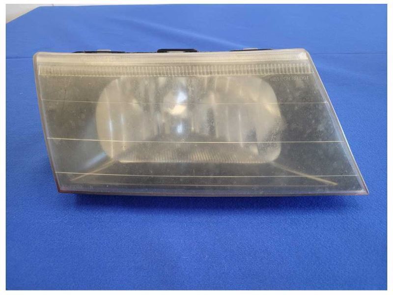 2003-2004 Mercury Marauder 4.6L 4v Passenger Front Headlight *Faded* 2534 - The Parts Farm