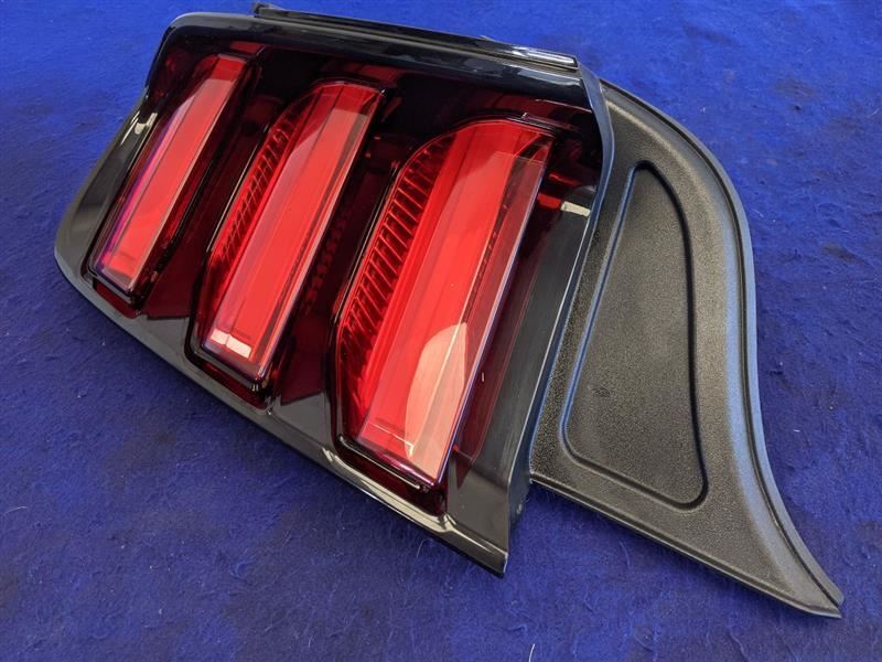 2015-2017 Ford Mustang GT S550 Driver Left LH Taillight Lamp Brake Lens OEM - The Parts Farm