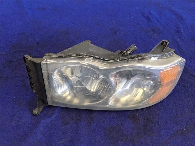 2003-2006 Dodge Ram Viper SRT-10 8.3L Passenger Right Headlight Lamp Lens - The Parts Farm