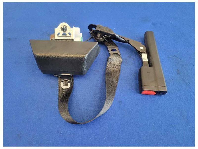 2015-2017 Ford F150 Pickup Truck Center Bench Rear Seat Belt Retractor 2580 - The Parts Farm