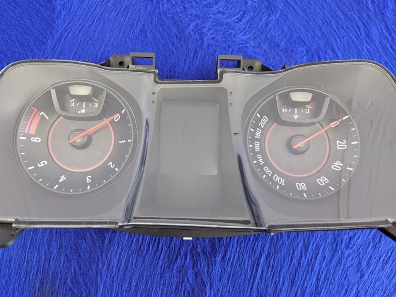 2010-2015 Chevrolet Camaro SS Speedometer Gauge Cluster MPH opt UMN OEM Factory - The Parts Farm