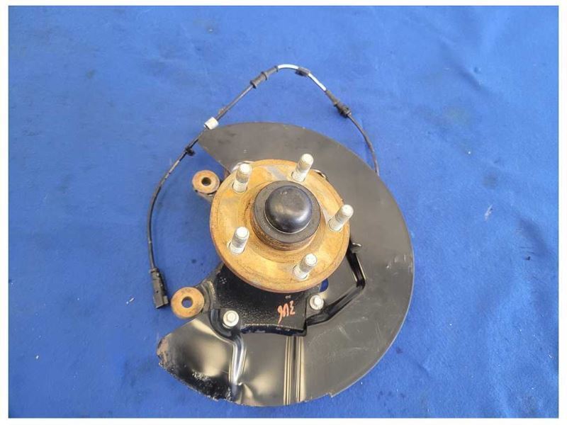 2015-2017 Ford Mustang GT S550 Driver Left Front Spindle Knuckle Hub 2504 - The Parts Farm