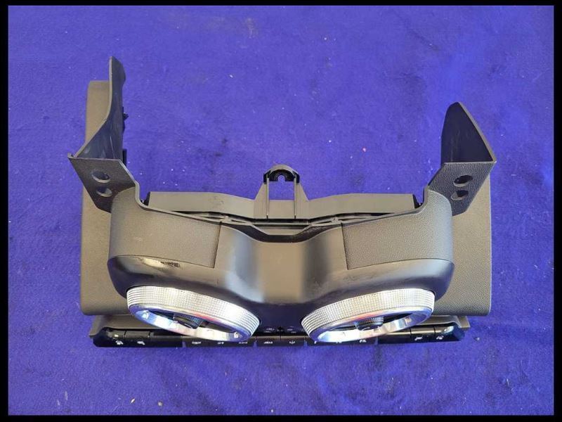 2016-2017 Chevrolet Camaro SS Temperature Control Dual Zone Opt CJ2 ID 84078980 - The Parts Farm
