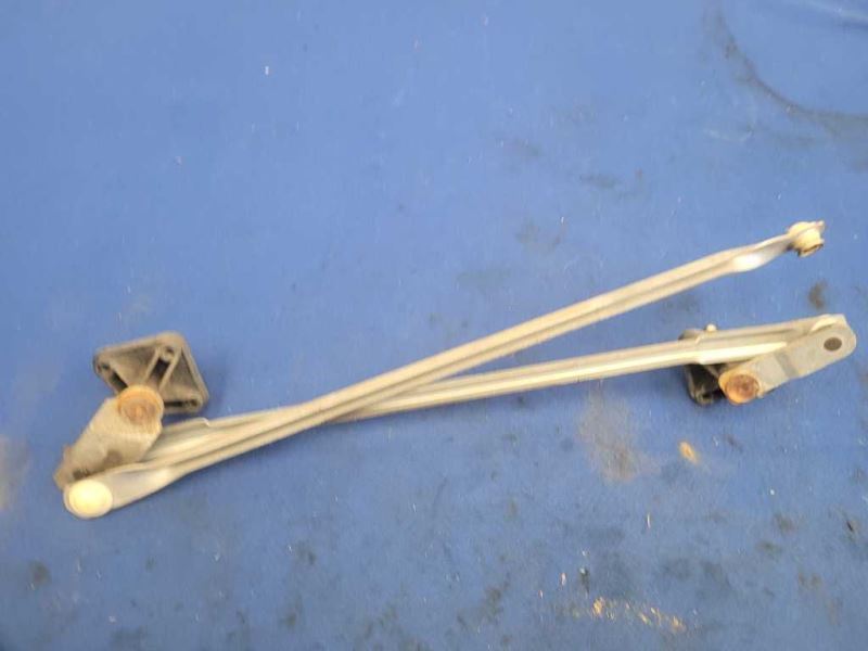 2003-2006 Chevrolet SSR Pickup Truck Windshield Wiper Linkage Motor 2432 - The Parts Farm