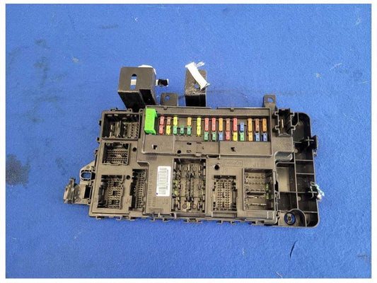 2015 Ford Mustang GT S550 Front Body Control Module Fuse Box Engine 2551 - The Parts Farm