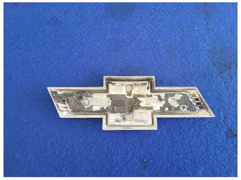 2019 Chevrolet Camaro SS Coupe Emblem Logo 2492 - The Parts Farm