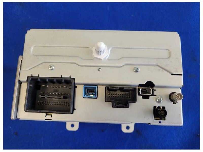 2015 Chevrolet Camaro SS Radio Faceplate Receiver Stereo Audio AM FM 2554 - The Parts Farm