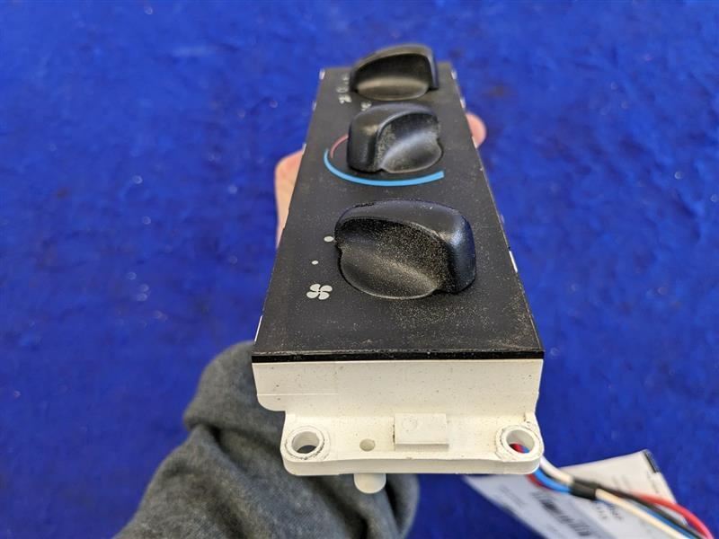 2003-2004 Ford Mustang Cobra SVT DOHC HVAC Temperature Temp Control AC Cool 2313 - The Parts Farm