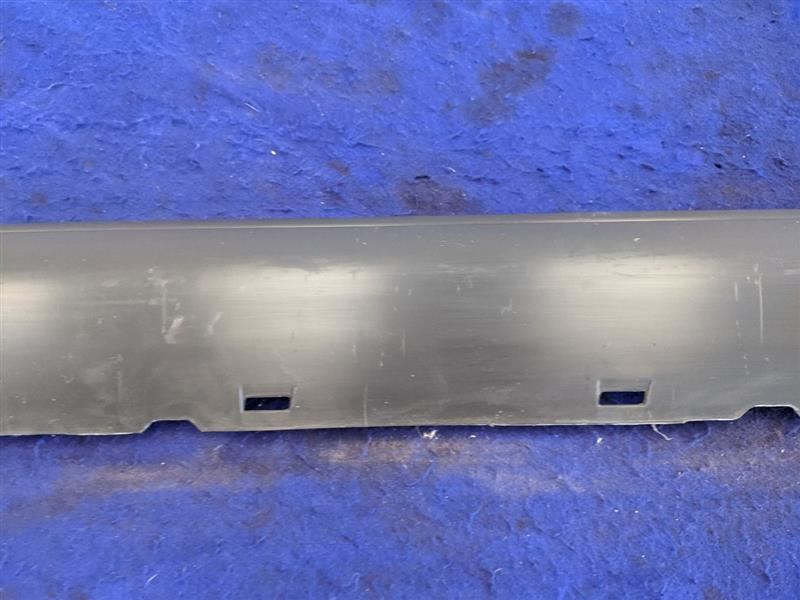 2005-2009 Ford Mustang GT Passenger Right RH Rocker Panel Moulding NEW TAKE OFF - The Parts Farm
