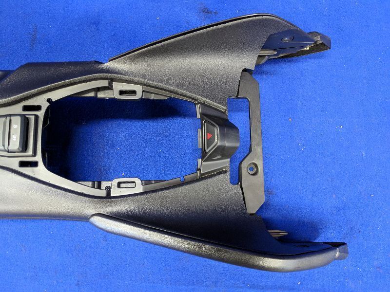 2016 2017 2018 Chevy Camaro SS Front Center Console Leather Lid Charging Dock - The Parts Farm
