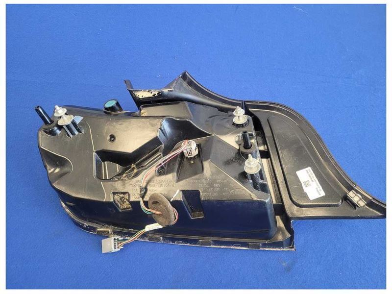 2018-2023 Ford Mustang GT S550 Passenger Rear Tail Light Brake Lamp 2574 - The Parts Farm