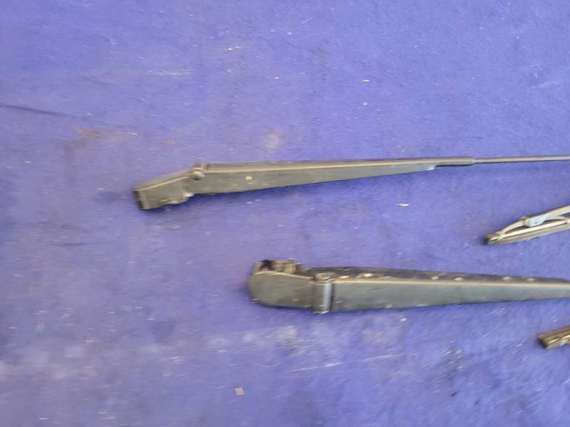1999-2004 Ford Mustang Cobra SVT DOHC 4.6L Windshield Wiper Arm Blade Wipe 2276 - The Parts Farm