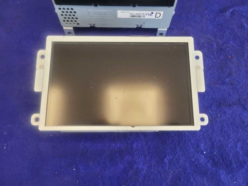 2015 Ford Mustang GT S550 Info-GPS-TV Info Screen Sync Panel 2182 - The Parts Farm