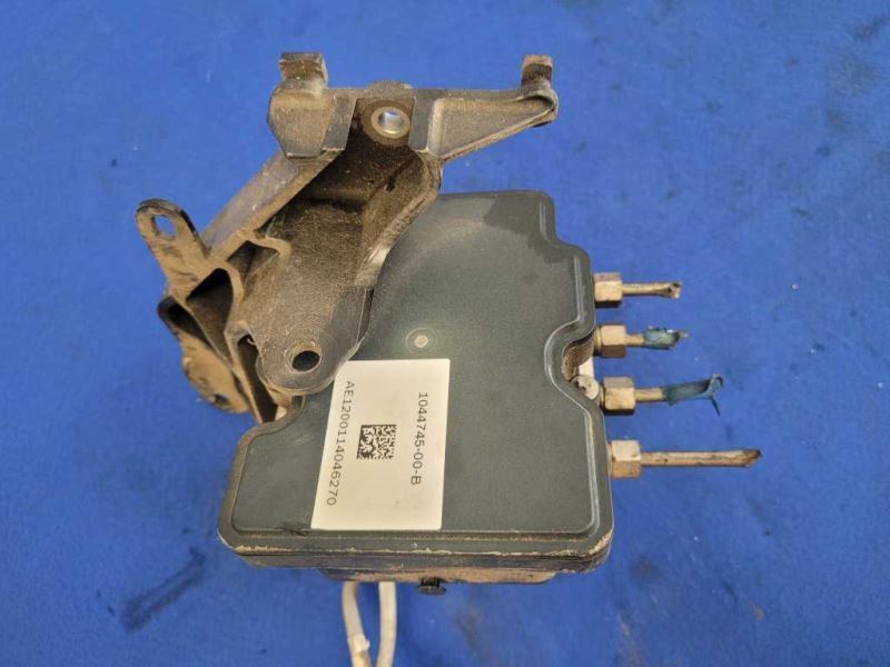 2019-2020 Ford Mustang GT S550 ABS Module Anti-Lock Brake Pump 2399 - The Parts Farm