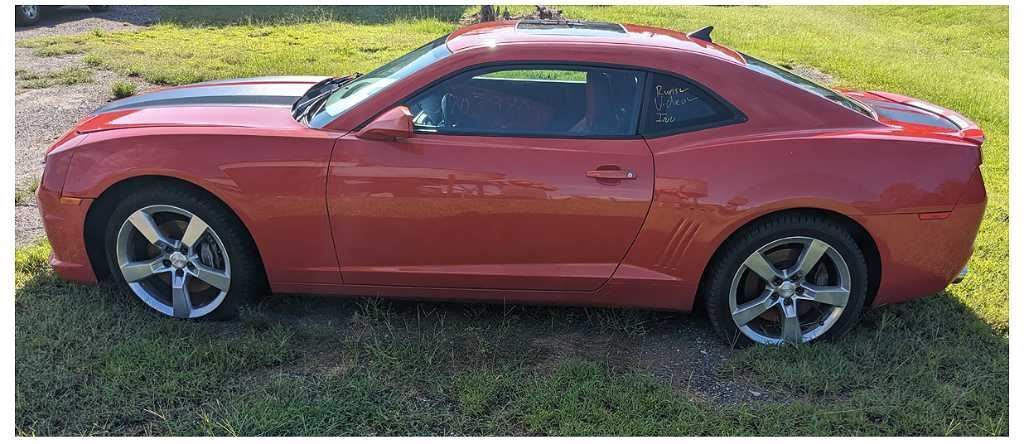 2010-2015 Chevrolet Camaro SS Top Console Upper With Light Sunroof Light 2441 - The Parts Farm