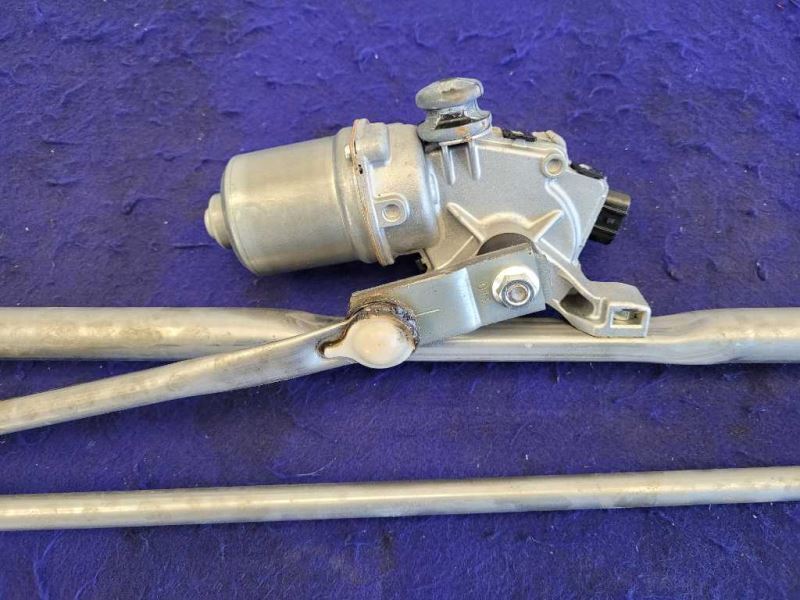 2016-2019 Chevrolet Camaro SS Windshield Wiper Motor Arm Linkage - The Parts Farm