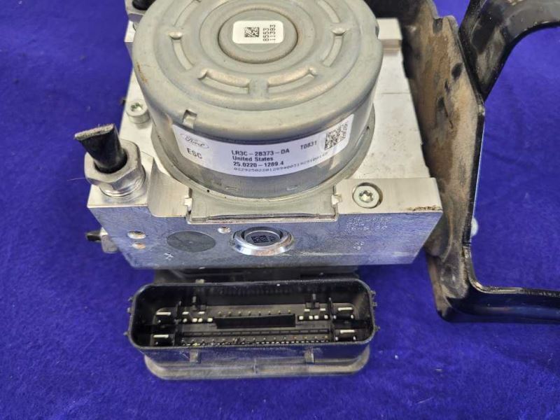 2015-2020 Ford Mustang GT350 Shelby Anti-Lock Brake Module Control Pump - The Parts Farm