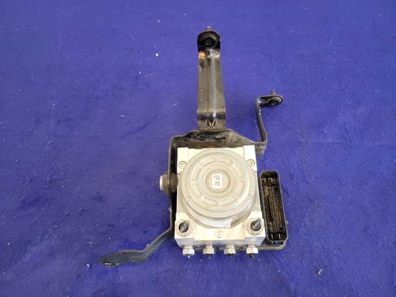 2018-2023 Ford Mustang GT S550 ABS Anti-Lock Brake Module Caliper A/T 2131 - The Parts Farm