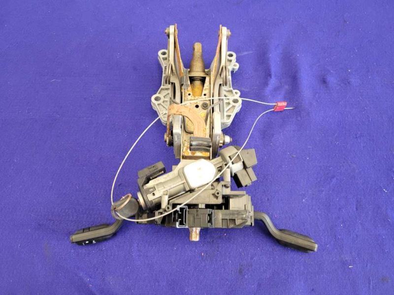 2005-2009 Ford Mustang GT500 Steering Column Turn Signal Driver Shaft Lights - The Parts Farm