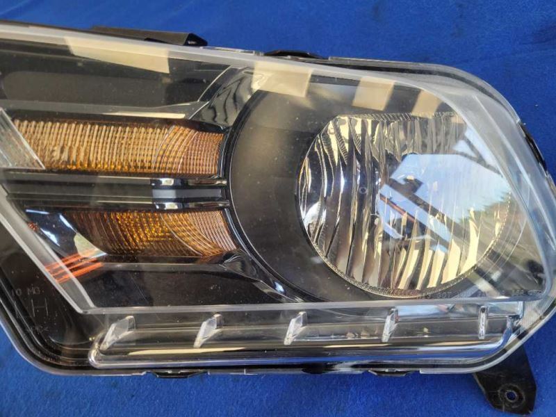 2010-2012 Ford Mustang GT 4.6L Driver Left Front Headlight Lamp Lens 2477 - The Parts Farm