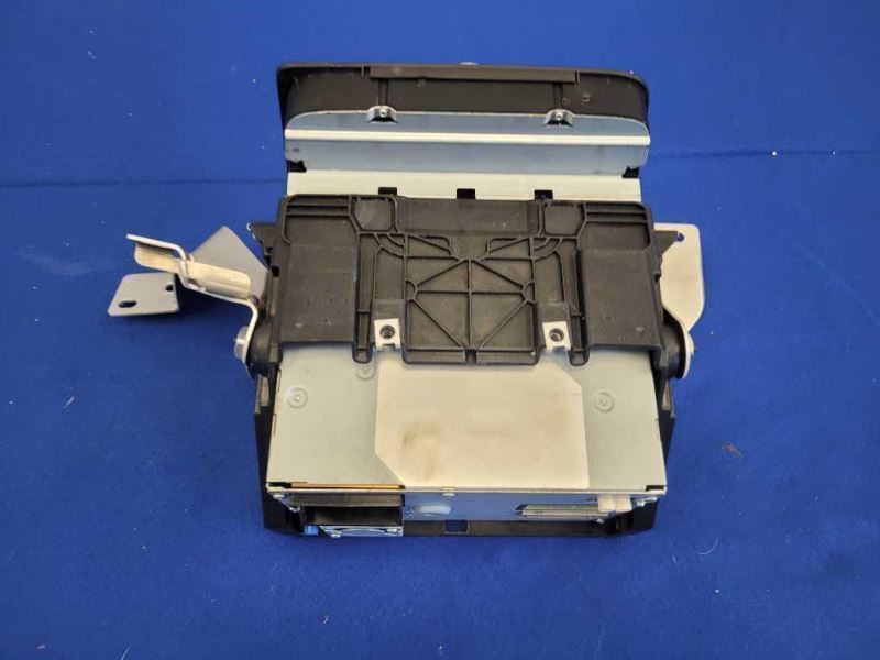 2014 Audi R8 V10 Coupe Radio Receiver Audio Control Head Unit 2136 - The Parts Farm