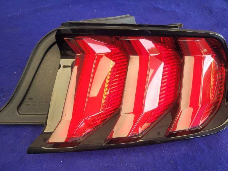 2018-2023 Ford Mustang GT S550 Passenger Right Taillight Lamp Brake Lens 2214 - The Parts Farm