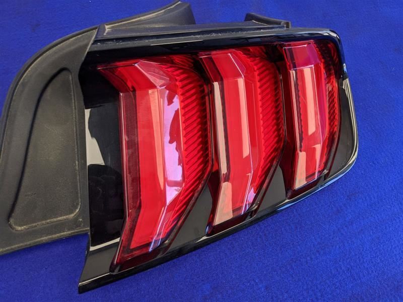 2018-2023 Ford Mustang GT S550 Passenger Right Tail Light Lamp Brake Lens OEM - The Parts Farm