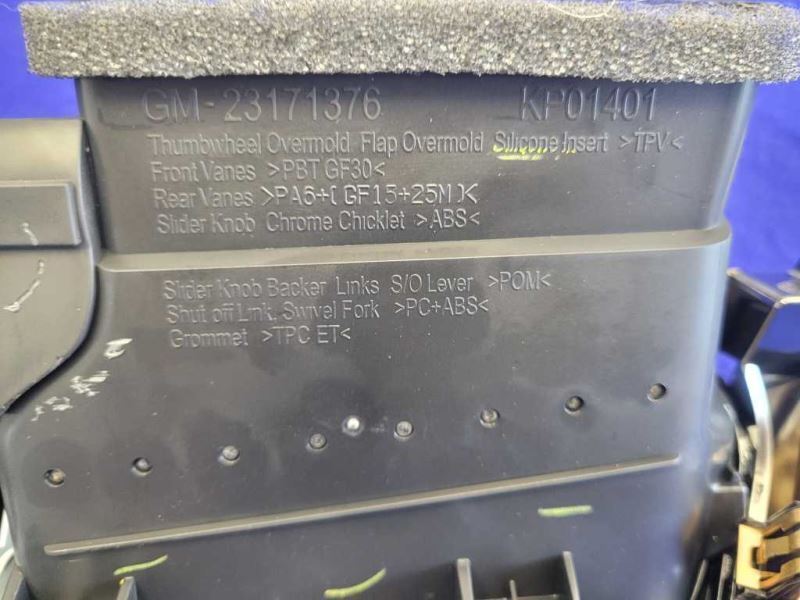2016-2019 Cadillac CTS-V 6.2L LT4 Sedan Bezel Radio Vent Trim Controls 2315 - The Parts Farm