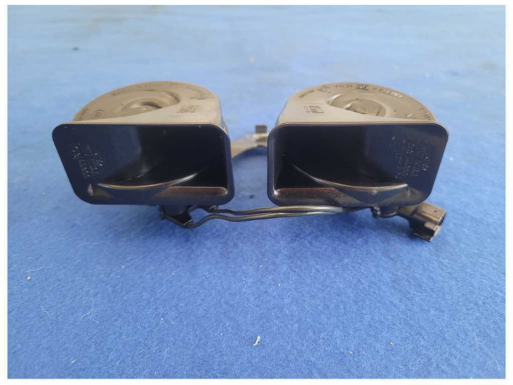 2015-2020 Ford F150 4x4 Pickup Truck Front Dual Horn Emergency Noise 2576 - The Parts Farm