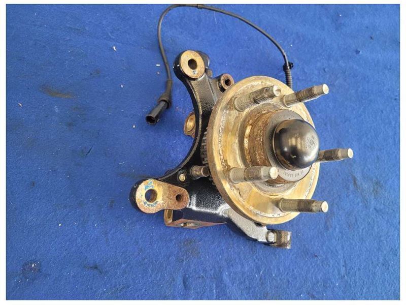 2005-2009 Ford Mustang GT 4.6L Saleen Passenger Front Spindle Knuckle Hub 2453 - The Parts Farm