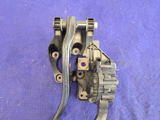2017 2018 2019 2020 Tesla Model 3 Standard Accelerator Gas Pedal Box Cage