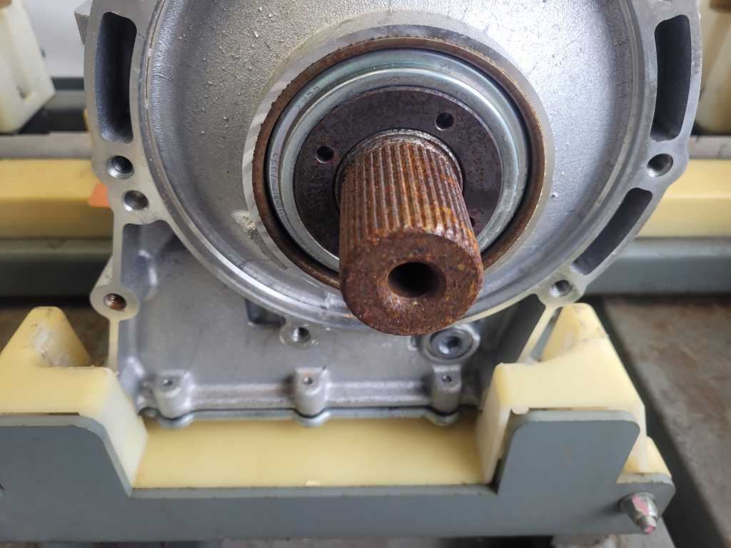 47643643