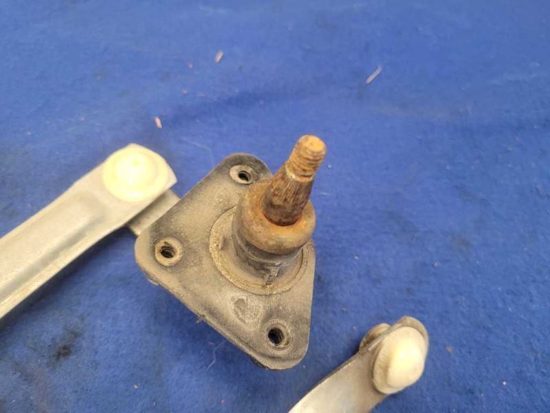 2003-2006 Chevrolet SSR Pickup Truck Windshield Wiper Motor Linkage 2426 - The Parts Farm
