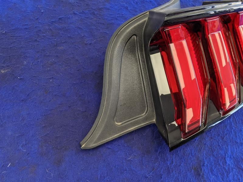2018-2023 Ford Mustang GT S550 Passenger Right Taillight Lamp Brake Lens OEM - The Parts Farm