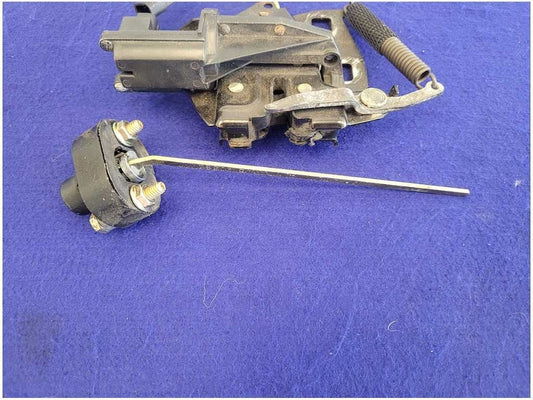 1998-2001 Pontiac Trans Am Firebird 5.7L Rear Trunk Latch Deck Lid Lock 2679