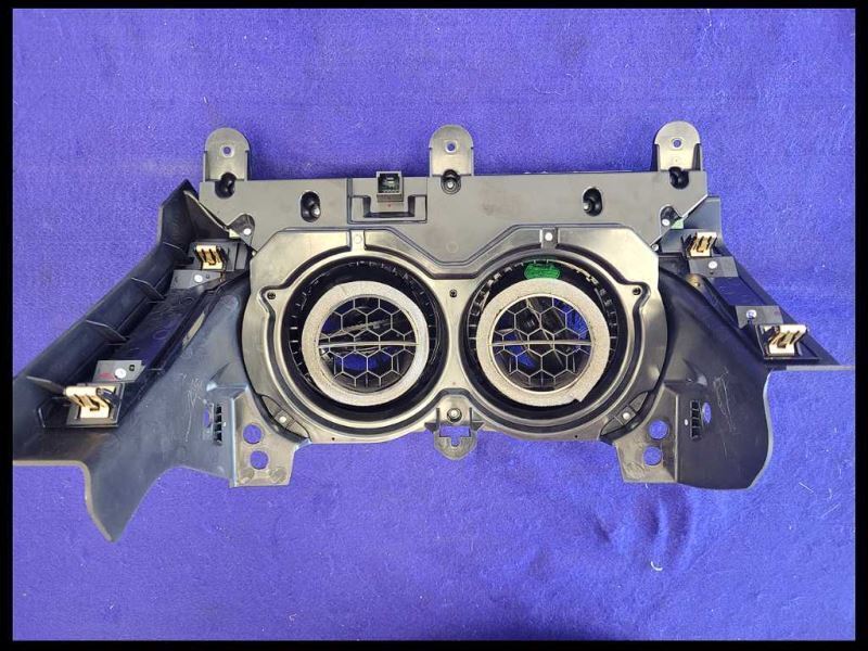 2016-2017 Chevrolet Camaro SS Temperature Control Dual Zone Opt CJ2 ID 84078980 - The Parts Farm