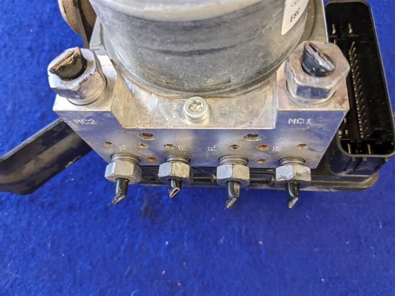 2016 Ford Mustang GT S550 ABS Module Anti-Lock Brakes Calipers System - The Parts Farm