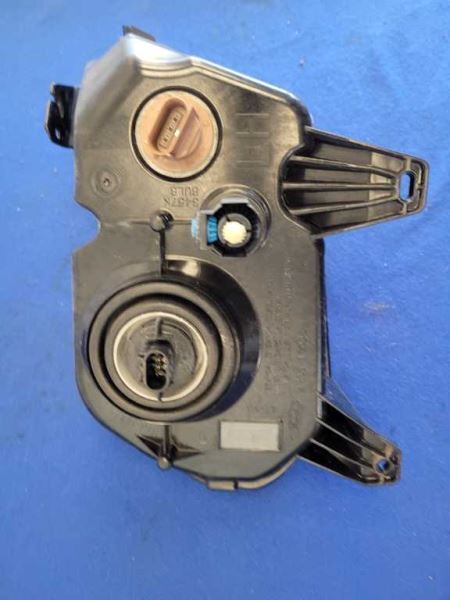2010-2012 Ford Mustang GT Driver Left Front Headlight Lamp Lens *Broke* 2470 - The Parts Farm